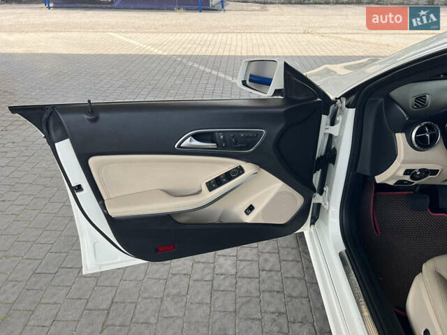 Білий Мерседес ЦЛА-клас, об'ємом двигуна 2 л та пробігом 185 тис. км за 16500 $, фото 18 на Automoto.ua