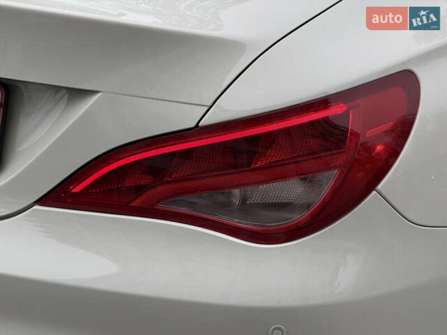Білий Мерседес ЦЛА-клас, об'ємом двигуна 2 л та пробігом 232 тис. км за 13950 $, фото 31 на Automoto.ua