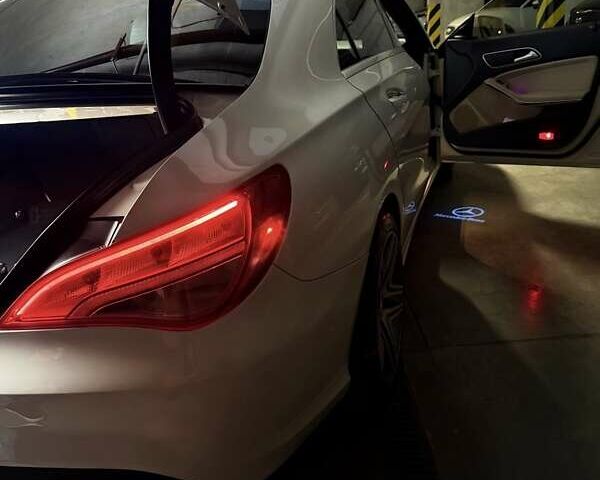 Білий Мерседес ЦЛА-клас, об'ємом двигуна 2 л та пробігом 103 тис. км за 20888 $, фото 25 на Automoto.ua