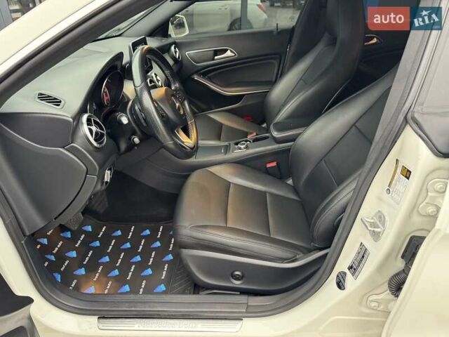 Білий Мерседес ЦЛА-клас, об'ємом двигуна 1.99 л та пробігом 207 тис. км за 13900 $, фото 20 на Automoto.ua