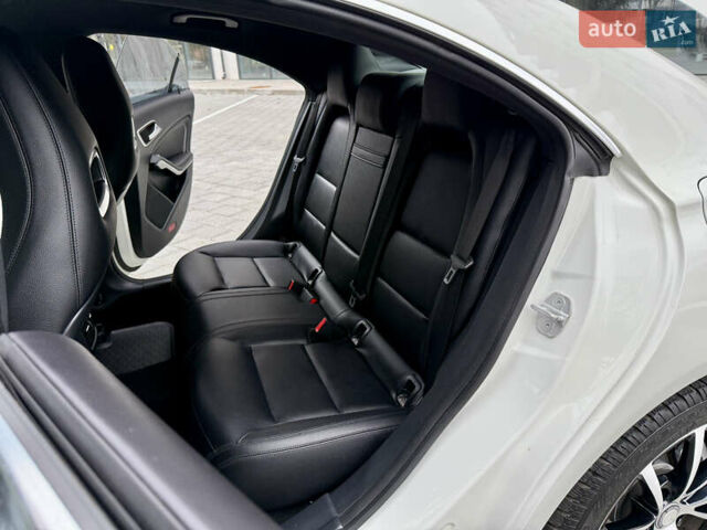 Білий Мерседес ЦЛА-клас, об'ємом двигуна 2 л та пробігом 232 тис. км за 13950 $, фото 54 на Automoto.ua