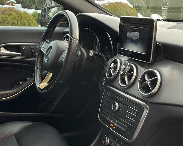 Білий Мерседес ЦЛА-клас, об'ємом двигуна 2 л та пробігом 96 тис. км за 17450 $, фото 90 на Automoto.ua