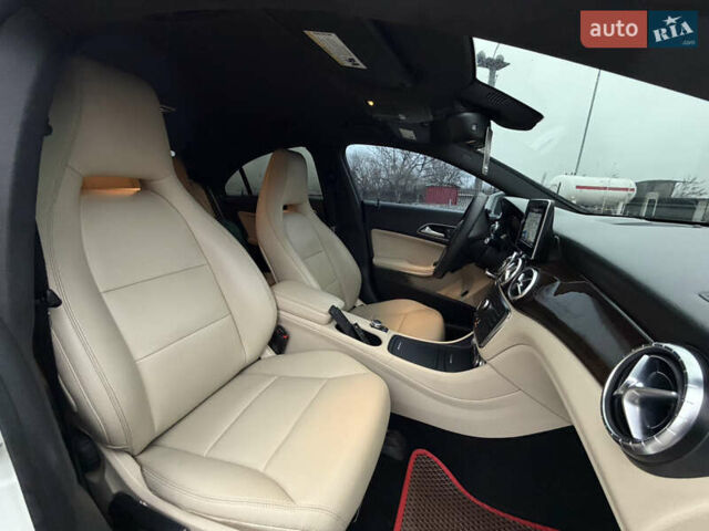 Білий Мерседес ЦЛА-клас, об'ємом двигуна 2 л та пробігом 185 тис. км за 16500 $, фото 1 на Automoto.ua