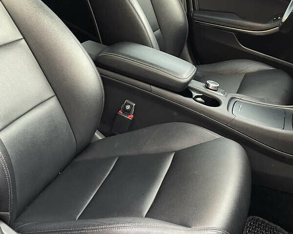 Білий Мерседес ЦЛА-клас, об'ємом двигуна 2 л та пробігом 96 тис. км за 17450 $, фото 92 на Automoto.ua