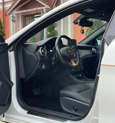 Білий Мерседес ЦЛА-клас, об'ємом двигуна 2 л та пробігом 99 тис. км за 16500 $, фото 40 на Automoto.ua