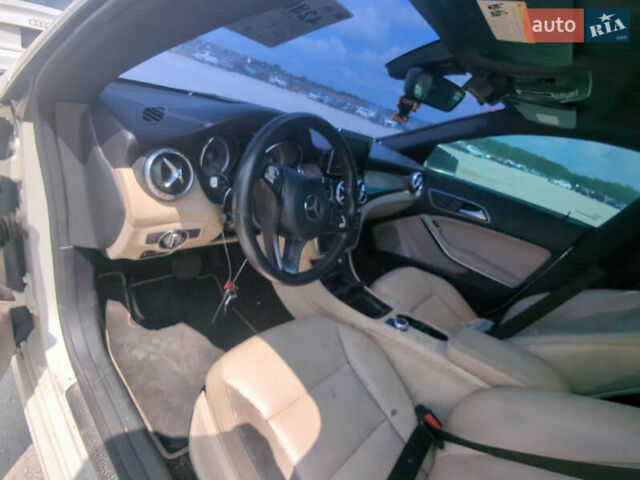 Белый Мерседес ЦЛА-класс, объемом двигателя 1.99 л и пробегом 159 тыс. км за 10300 $, фото 33 на Automoto.ua