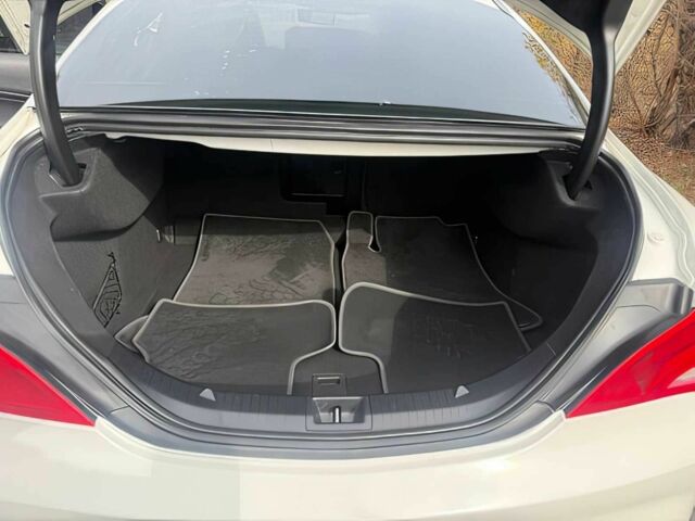 Білий Мерседес ЦЛА-клас, об'ємом двигуна 2 л та пробігом 78 тис. км за 10000 $, фото 14 на Automoto.ua