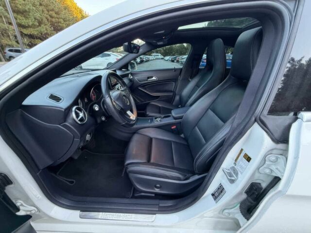 Белый Мерседес ЦЛА-класс, объемом двигателя 2 л и пробегом 77 тыс. км за 5500 $, фото 7 на Automoto.ua