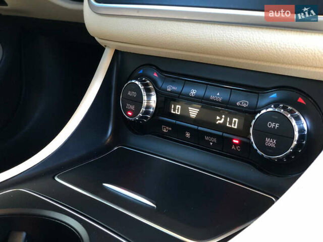 Белый Мерседес ЦЛА-класс, объемом двигателя 2 л и пробегом 110 тыс. км за 16700 $, фото 10 на Automoto.ua