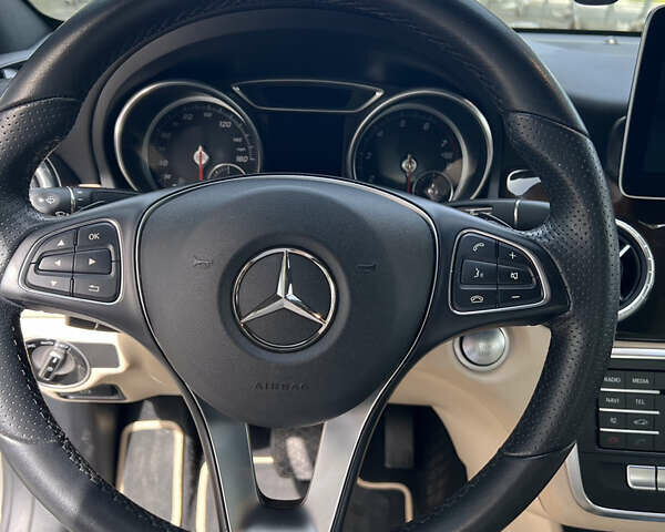 Белый Мерседес ЦЛА-класс, объемом двигателя 1.99 л и пробегом 74 тыс. км за 20000 $, фото 8 на Automoto.ua