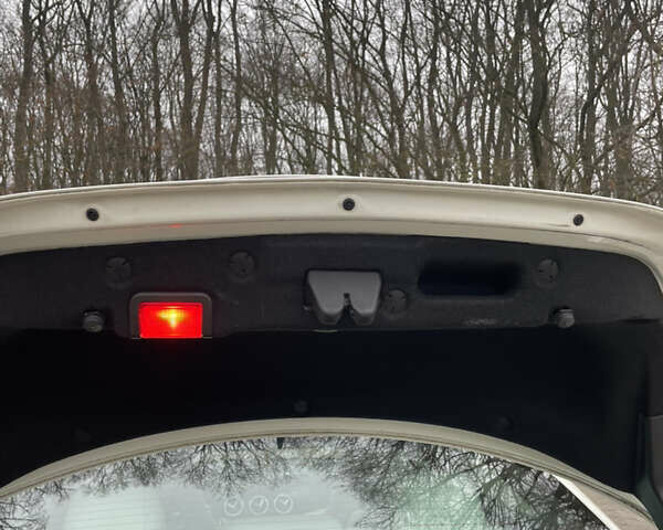 Белый Мерседес ЦЛА-класс, объемом двигателя 1.99 л и пробегом 169 тыс. км за 15500 $, фото 14 на Automoto.ua