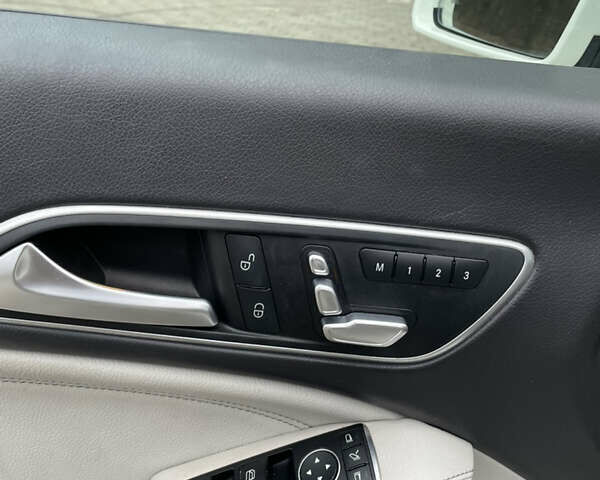 Белый Мерседес ЦЛА-класс, объемом двигателя 1.99 л и пробегом 169 тыс. км за 15500 $, фото 16 на Automoto.ua