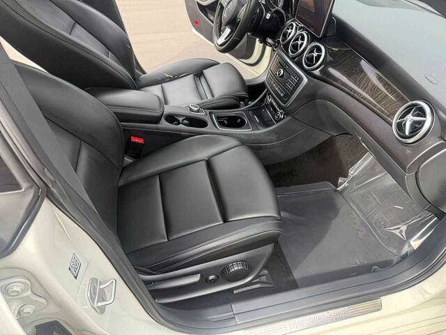 Білий Мерседес ЦЛА-клас, об'ємом двигуна 2 л та пробігом 78 тис. км за 10000 $, фото 11 на Automoto.ua