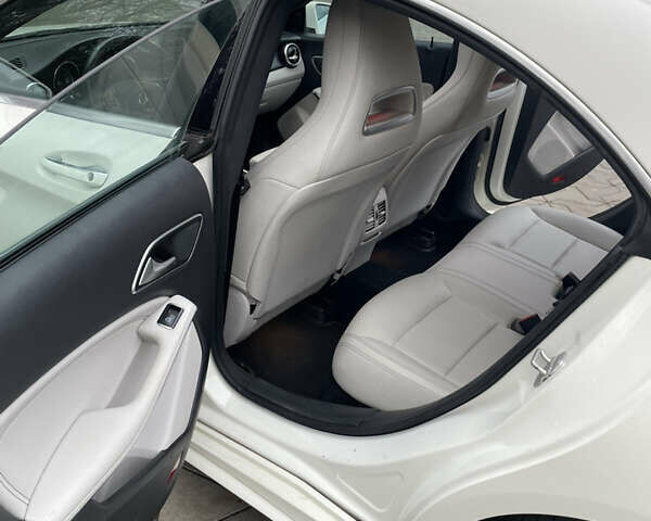 Белый Мерседес ЦЛА-класс, объемом двигателя 1.99 л и пробегом 169 тыс. км за 15500 $, фото 28 на Automoto.ua