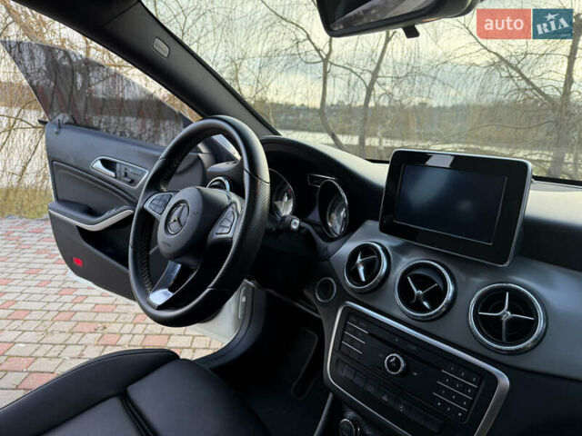 Белый Мерседес ЦЛА-класс, объемом двигателя 1.99 л и пробегом 135 тыс. км за 18500 $, фото 24 на Automoto.ua