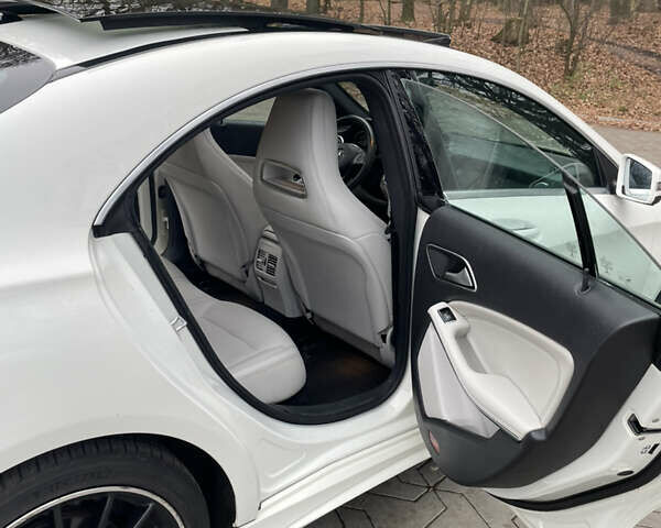 Белый Мерседес ЦЛА-класс, объемом двигателя 1.99 л и пробегом 169 тыс. км за 15500 $, фото 35 на Automoto.ua