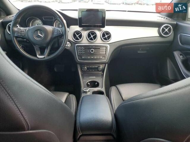 Белый Мерседес ЦЛА-класс, объемом двигателя 2 л и пробегом 91 тыс. км за 2500 $, фото 7 на Automoto.ua