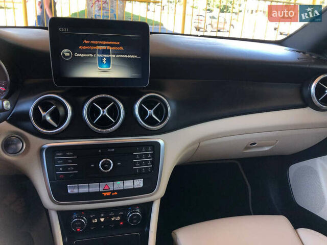 Белый Мерседес ЦЛА-класс, объемом двигателя 2 л и пробегом 110 тыс. км за 16700 $, фото 6 на Automoto.ua