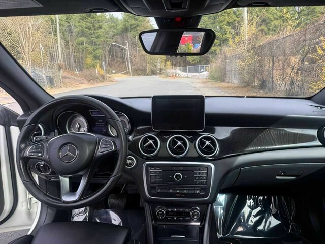 Білий Мерседес ЦЛА-клас, об'ємом двигуна 2 л та пробігом 78 тис. км за 10000 $, фото 9 на Automoto.ua