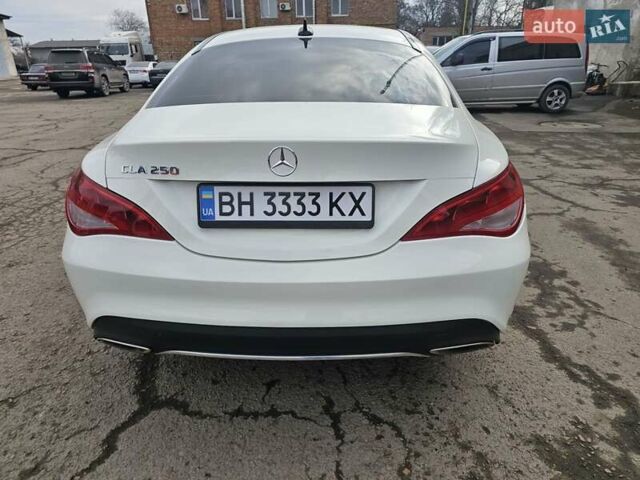 Білий Мерседес ЦЛА-клас, об'ємом двигуна 2 л та пробігом 138 тис. км за 15800 $, фото 4 на Automoto.ua