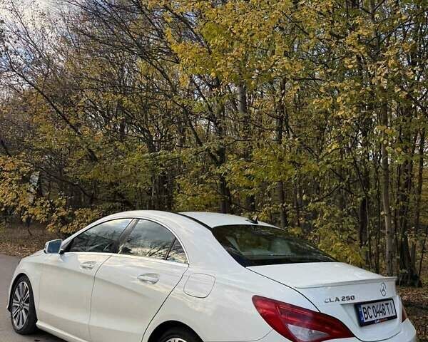 Мерседес ЦЛА-класс 2017 в Хмельницком на Automoto.ua Белый Мерседес ЦЛА-класс, объемом двигателя 1.99 л и пробегом 119 тыс. км за 20000 $, фото 5 на Automoto.ua