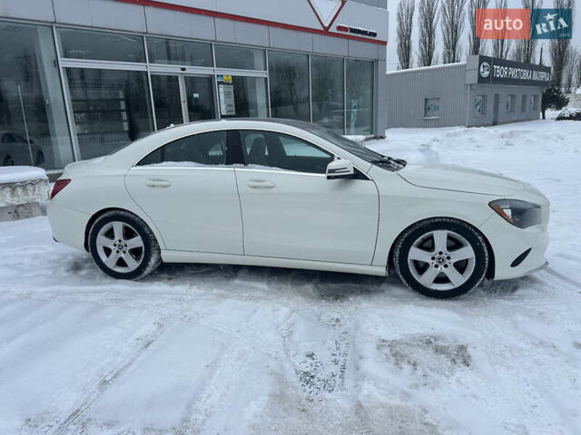 Белый Мерседес ЦЛА-класс, объемом двигателя 1.99 л и пробегом 166 тыс. км за 17500 $, фото 4 на Automoto.ua