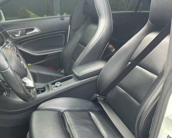 Мерседес ЦЛА-класс 2017 в Яворове на Automoto.ua Белый Мерседес ЦЛА-класс, объемом двигателя 1.99 л и пробегом 90 тыс. км за 15300 $, фото 14 на Automoto.ua