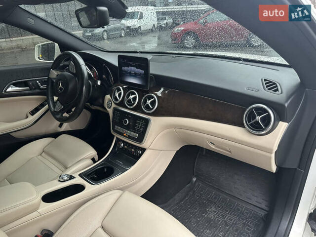 Белый Мерседес ЦЛА-класс, объемом двигателя 1.99 л и пробегом 152 тыс. км за 17900 $, фото 7 на Automoto.ua