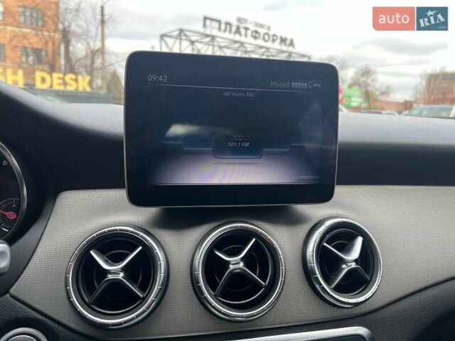 Белый Мерседес ЦЛА-класс, объемом двигателя 1.99 л и пробегом 134 тыс. км за 17800 $, фото 18 на Automoto.ua