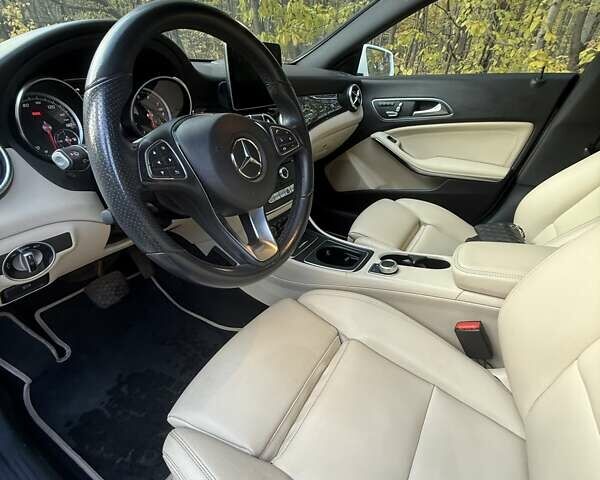 Мерседес ЦЛА-класс 2017 в Хмельницком на Automoto.ua Белый Мерседес ЦЛА-класс, объемом двигателя 1.99 л и пробегом 119 тыс. км за 20000 $, фото 7 на Automoto.ua