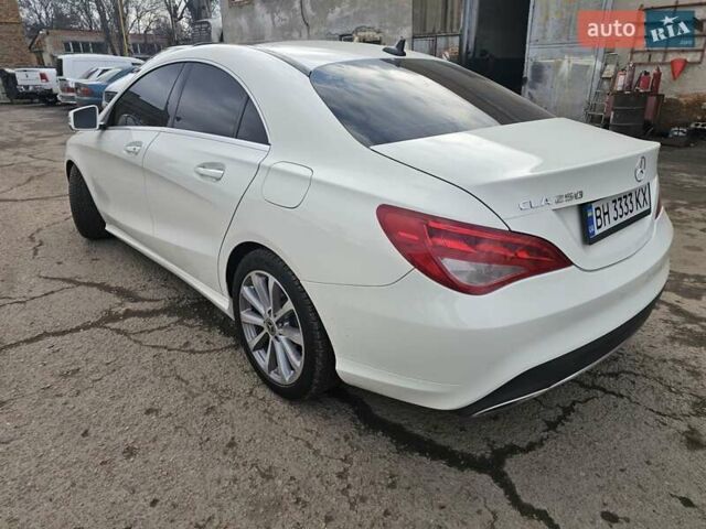 Білий Мерседес ЦЛА-клас, об'ємом двигуна 2 л та пробігом 138 тис. км за 15800 $, фото 5 на Automoto.ua
