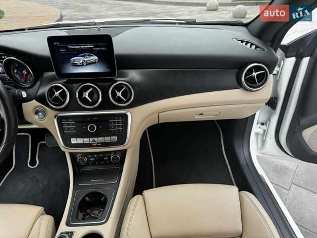 Белый Мерседес ЦЛА-класс, объемом двигателя 2 л и пробегом 95 тыс. км за 16999 $, фото 22 на Automoto.ua