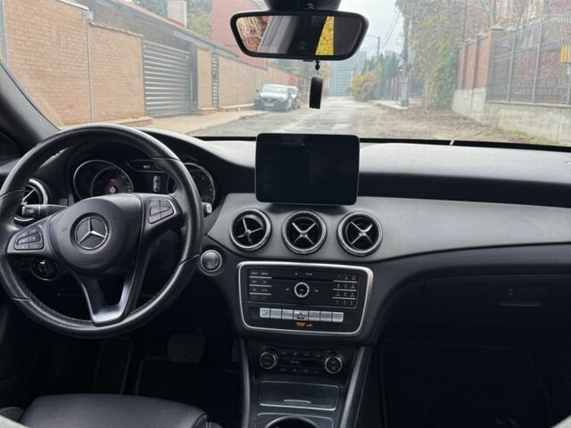 Белый Мерседес ЦЛА-класс, объемом двигателя 2 л и пробегом 105 тыс. км за 19900 $, фото 12 на Automoto.ua