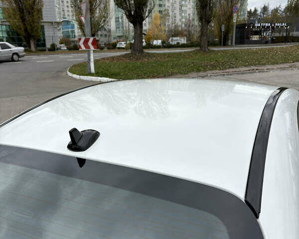 Белый Мерседес ЦЛА-класс, объемом двигателя 1.99 л и пробегом 97 тыс. км за 21000 $, фото 22 на Automoto.ua