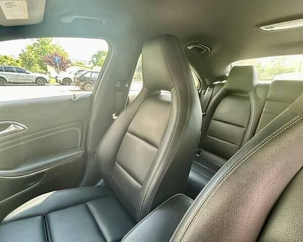 Белый Мерседес ЦЛА-класс, объемом двигателя 1.99 л и пробегом 88 тыс. км за 21200 $, фото 7 на Automoto.ua