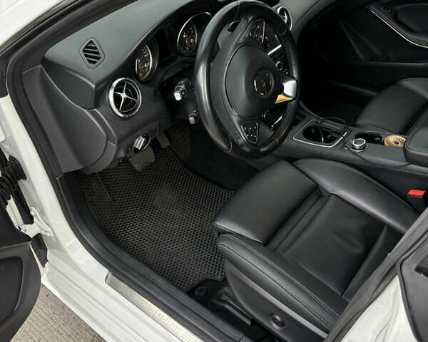 Белый Мерседес ЦЛА-класс, объемом двигателя 1.99 л и пробегом 97 тыс. км за 21000 $, фото 12 на Automoto.ua