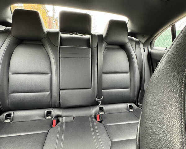 Белый Мерседес ЦЛА-класс, объемом двигателя 1.99 л и пробегом 105 тыс. км за 19900 $, фото 18 на Automoto.ua