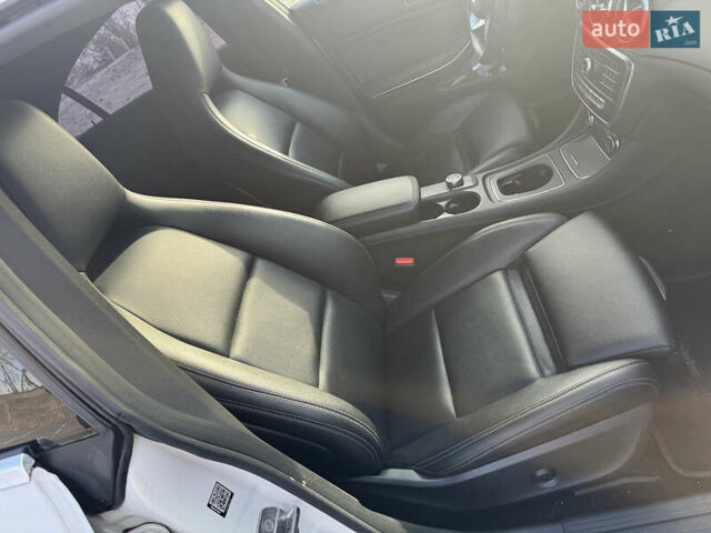 Белый Мерседес ЦЛА-класс, объемом двигателя 1.99 л и пробегом 79 тыс. км за 19700 $, фото 35 на Automoto.ua