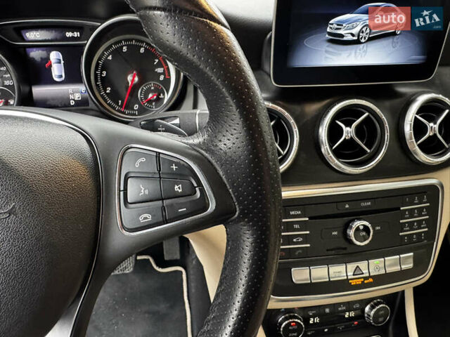 Белый Мерседес ЦЛА-класс, объемом двигателя 2 л и пробегом 95 тыс. км за 16999 $, фото 23 на Automoto.ua