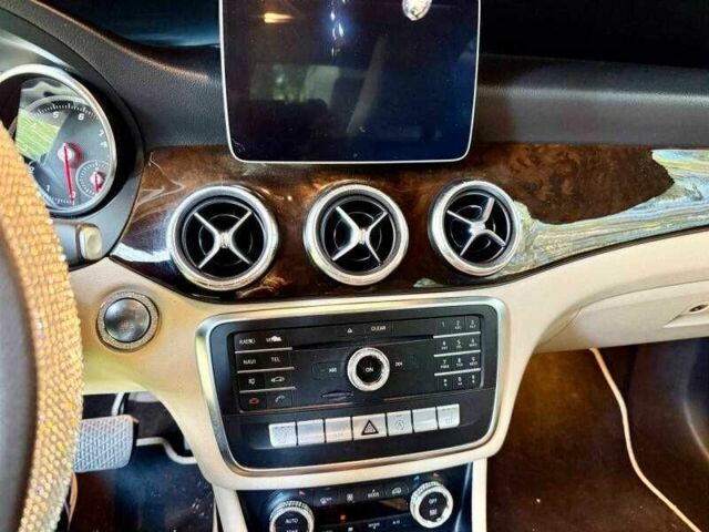 Мерседес ЦЛА-класс 2018 в Львове на Automoto.ua Белый Мерседес ЦЛА-класс, объемом двигателя 2 л и пробегом 64 тыс. км за 4800 $, фото 8 на Automoto.ua