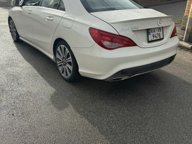 Белый Мерседес ЦЛА-класс, объемом двигателя 2 л и пробегом 105 тыс. км за 19900 $, фото 11 на Automoto.ua