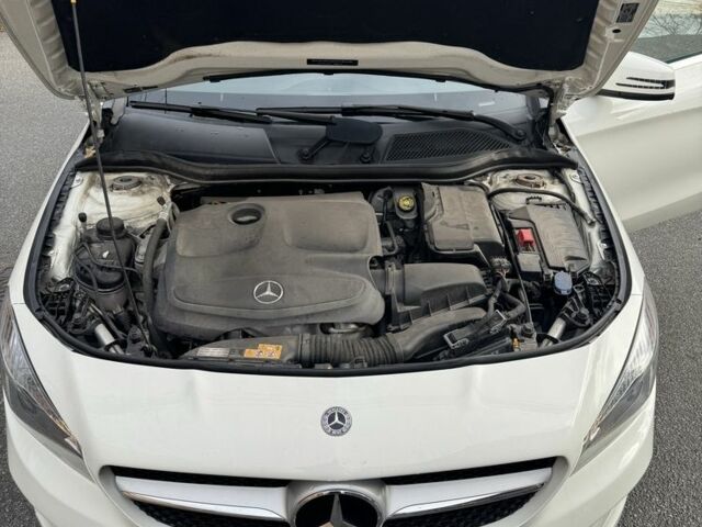 Белый Мерседес ЦЛА-класс, объемом двигателя 2 л и пробегом 105 тыс. км за 19900 $, фото 8 на Automoto.ua