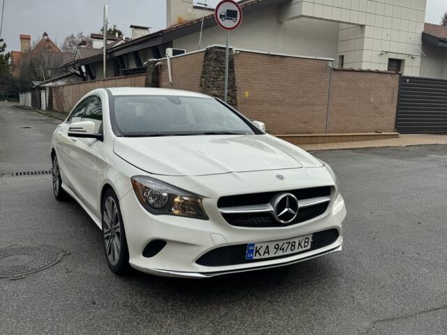 Белый Мерседес ЦЛА-класс, объемом двигателя 2 л и пробегом 105 тыс. км за 19900 $, фото 4 на Automoto.ua