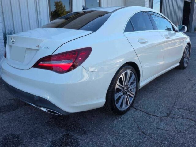Белый Мерседес ЦЛА-класс, объемом двигателя 2 л и пробегом 31 тыс. км за 14200 $, фото 3 на Automoto.ua