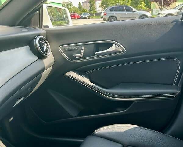 Белый Мерседес ЦЛА-класс, объемом двигателя 1.99 л и пробегом 88 тыс. км за 21200 $, фото 9 на Automoto.ua