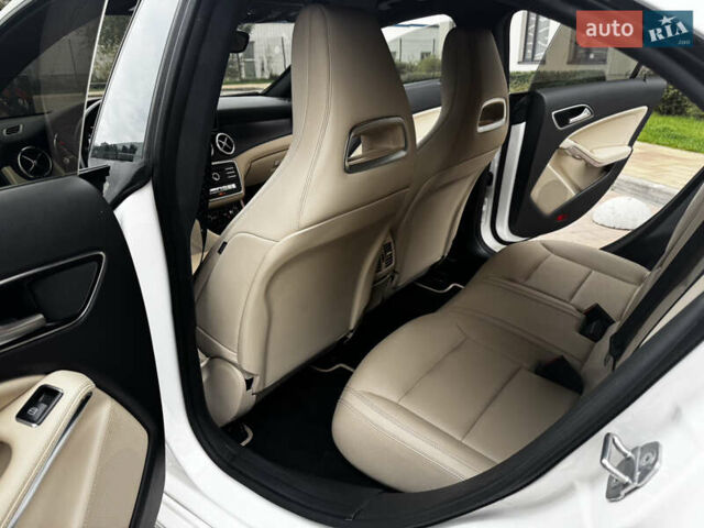 Белый Мерседес ЦЛА-класс, объемом двигателя 2 л и пробегом 95 тыс. км за 16999 $, фото 12 на Automoto.ua