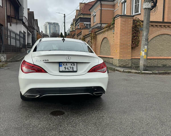 Белый Мерседес ЦЛА-класс, объемом двигателя 1.99 л и пробегом 105 тыс. км за 19900 $, фото 1 на Automoto.ua