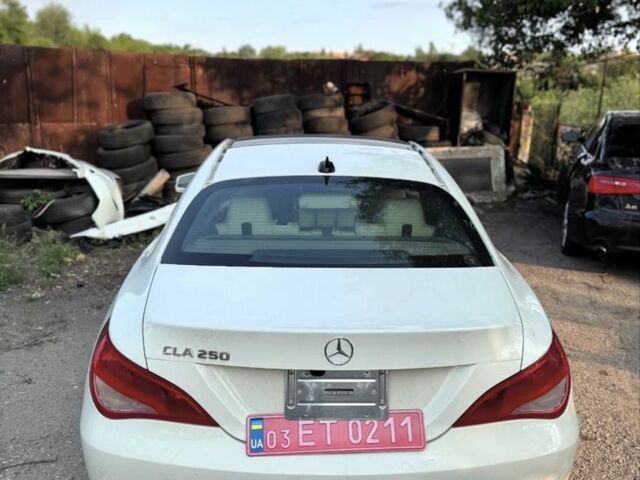 Белый Мерседес ЦЛА-класс, объемом двигателя 2 л и пробегом 160 тыс. км за 7500 $, фото 1 на Automoto.ua