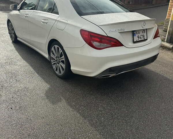 Белый Мерседес ЦЛА-класс, объемом двигателя 1.99 л и пробегом 105 тыс. км за 19900 $, фото 11 на Automoto.ua