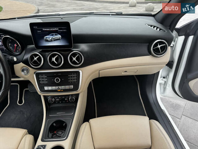 Белый Мерседес ЦЛА-класс, объемом двигателя 2 л и пробегом 95 тыс. км за 17800 $, фото 23 на Automoto.ua